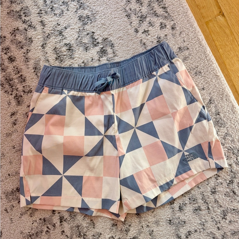 The North Face Women's Pink & Blue Geometric Athletic Shorts size small